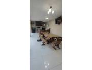 VENDO CASA EN SAN LORENZO - LAUREL CASI MARIA AUXILIADORA