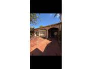 VENDO CASA EN LAMBARE - 15 DE AGOSTO CASI BOQUERON