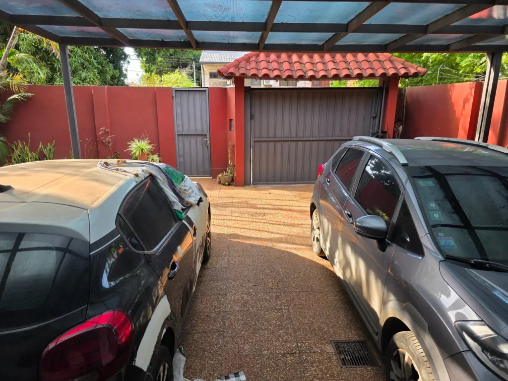 VENDO CASA DE 2 PLANTAS, 5 DORMITORIOS Y 4 BAÑOS - ZONA YACHT CLUB - MBACHIO II — foto 2