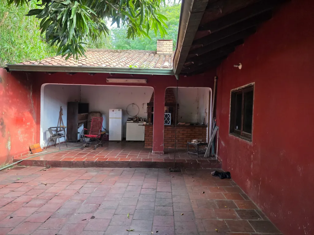 VENDO CASA DE 2 PLANTAS, 5 DORMITORIOS Y 4 BAÑOS - ZONA YACHT CLUB - MBACHIO II — foto 3