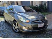 VENDO HYUNDAI ACCENT AÑO 2013 MOTOR 1.6 AUTOM A.A TECHO SOLAR LLANTAS DEPORTIVAS!!!
