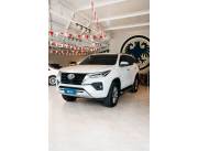 TOYOTA FORTUNER SRV AÑO 2019 (120.000 km)