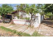 VENDO CASA EN ESQUINA VILLA CERRO CORA LAMBARE A 5 CUADRAS AV CACIQUE ZONA ALTA
