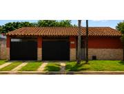 Terreno de 420 m² con casa a refaccionar en Fernando de la Mora – ID 16640