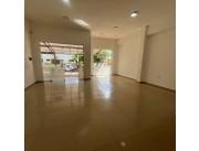 ALQUILO SALÓN COMERCIAL – CENTRO DE CORONEL OVIEDO