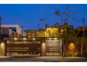 VENDO AMPLIA CASA EN VILLA AURELIA
