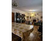¡CASA EN VENTA! Recoleta - Asunción 468m2