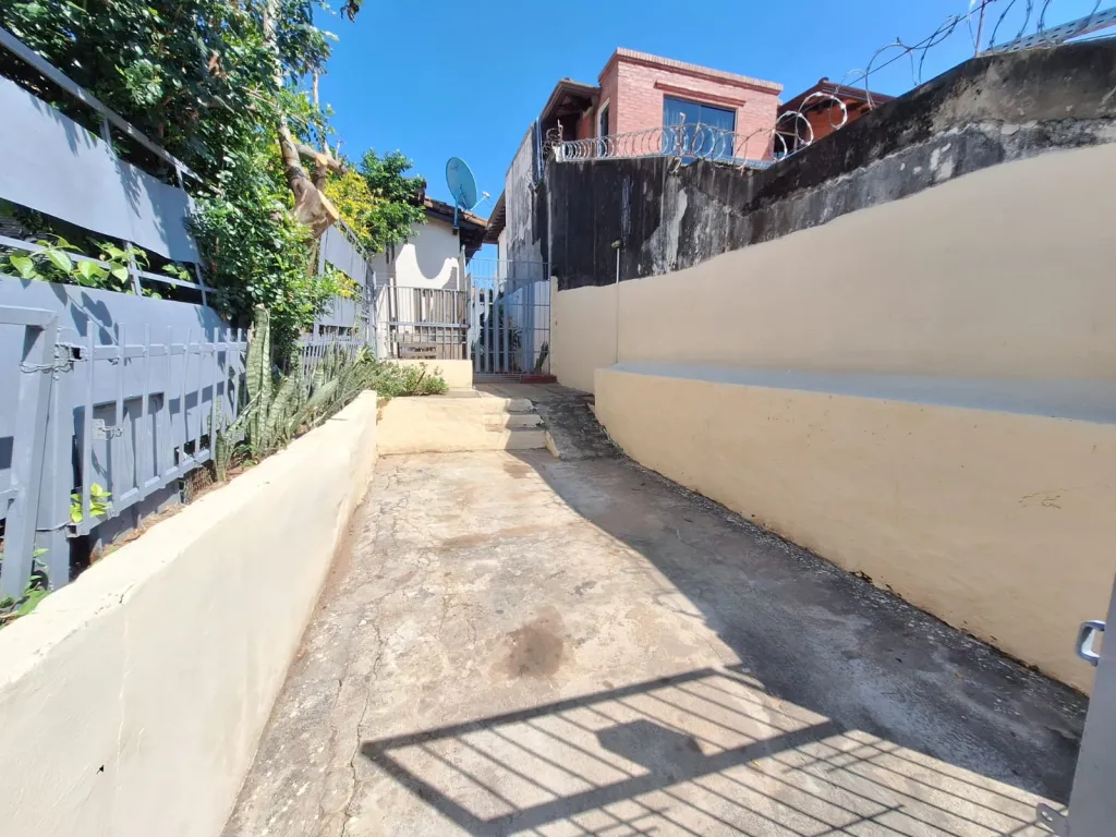 CASA en ASUNCIÓN BARRIO JARA – zona colegio Huerto — foto 2