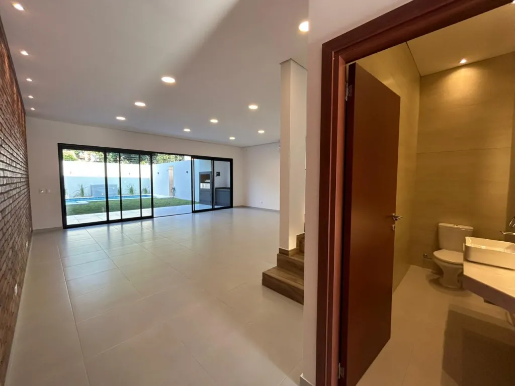 ALQUILO MODERNO DUPLEX A ESTRENAR CON PISCINA 3 DORMITORIOS AMPLIOS LUQUE VILLA ADELA — foto 2