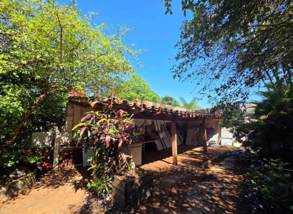 EN VENTA - AMPLIA PROPIEDAD EN LAMBARE, BARRIO SAN ISIDRO — foto 2