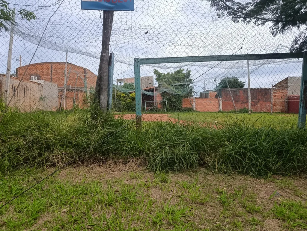 Vendo Terreno en Laurelty de Luque – 384 m² — foto 2