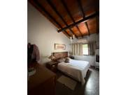 🏡 Vendo casa en Bo. Mcal Jose Felix Estigarribia – Excelente ubicación y cerca de todo !!