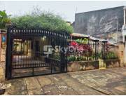 CASA EN VENTA — BARRIO RECOLETA, ASUNCIÓN