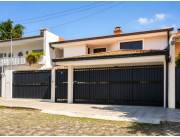 LAS LOMAS: P/ VIVIENDA U OFICINA, 3 DORMIT, QUINCHO, JARDÍN, PISCINA, GARAJES.